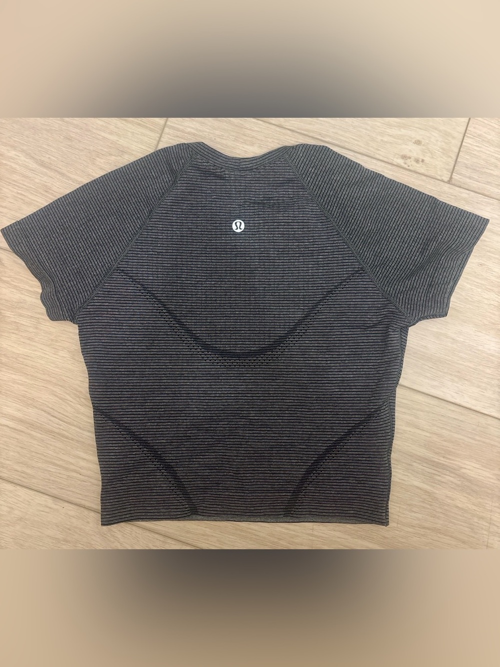 Lululemon Swiftly Tech Cropped Short Sleeve Shirt 2.0 Black Gray Size 4